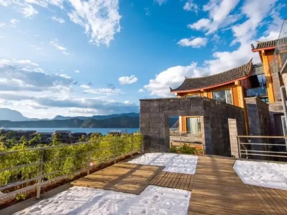 Лицзян: Dengfeng Banshan Boutique Hotel Lugu