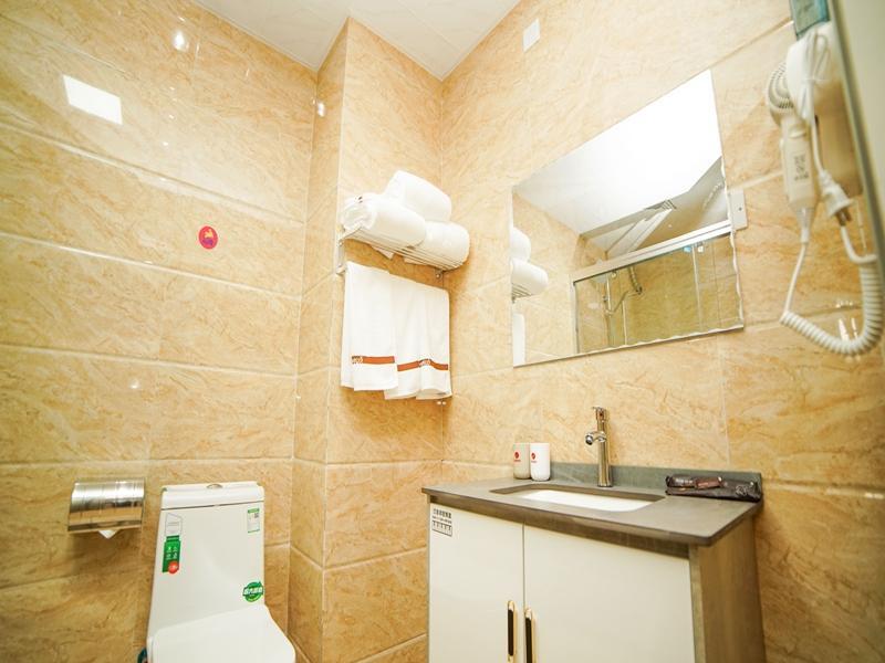 Цзинань: Jun Hotel Shandong Jinan Zhangqiu North Railway Station