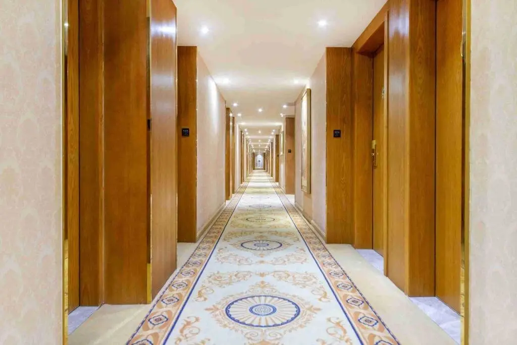 Шэньчжэнь: Vienna Hotel Shenzhen Bantian Huawei Tian'an Yungu