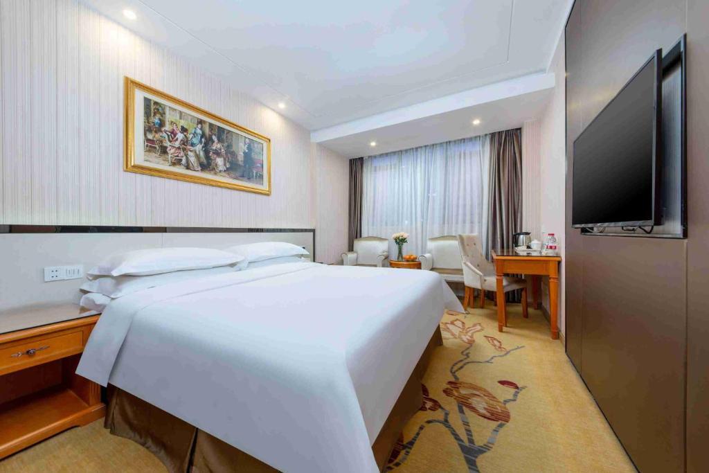 Шэньчжэнь: Vienna Hotel Shenzhen Bantian Huawei Tian'an Yungu