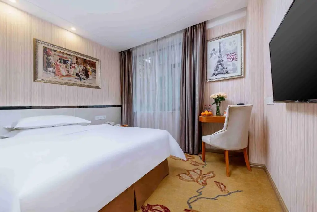 Шэньчжэнь: Vienna Hotel Shenzhen Bantian Huawei Tian'an Yungu