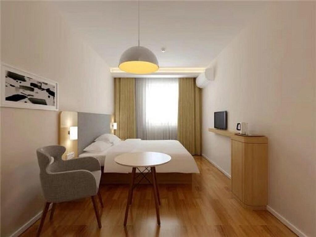 Шанхай: Hanting Hotel Shanghai Chuansha Xinyuan Road Pedestrian Street