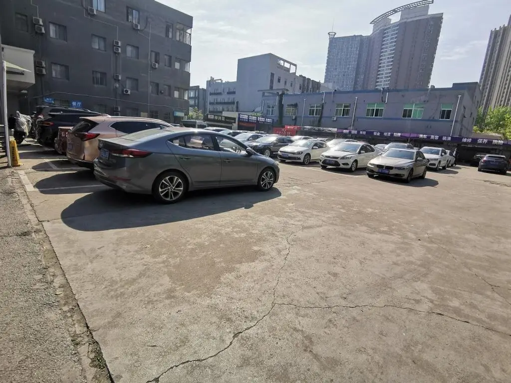 Уси: Hanting Hotel Wuxi Xinqu