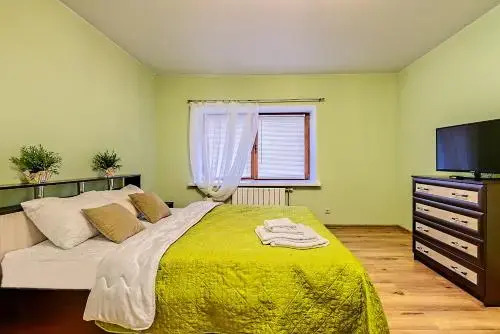 Санкт-Петербург: FlatHome24 Na Fermskom 32 Apartments