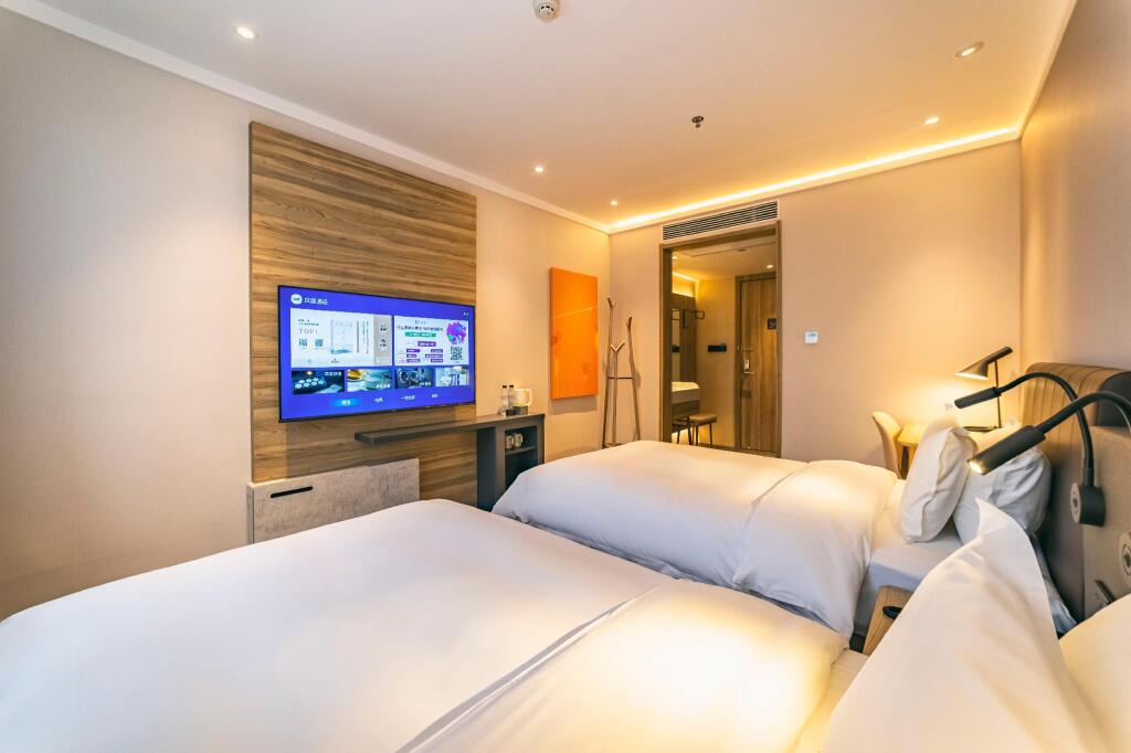 Циндао: Hanting Hotel Qingdao Badaguan Taipingjiao Park Metro Station