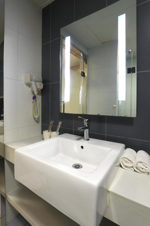 Шицзячжуан: Hanting Hotel Shijiazhuang Luquan Haishan Nan Street