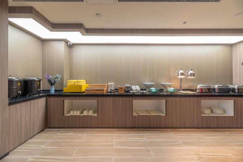 Хецзе: Hanting Hotel Heze Railway Station