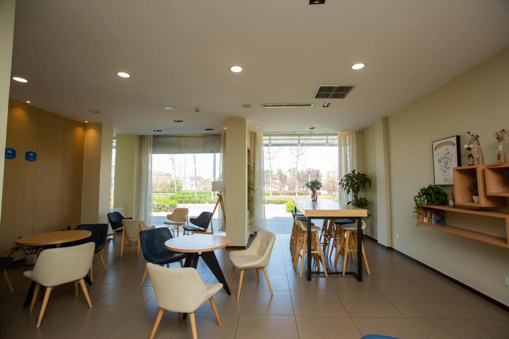 Циньхуандао: Hanting Hotel Qinhuangdao Nandaihe Tourism Center