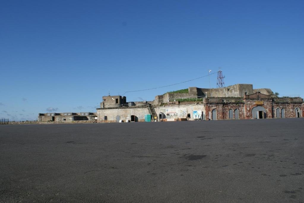 Кронштадт: Fort Konstantine