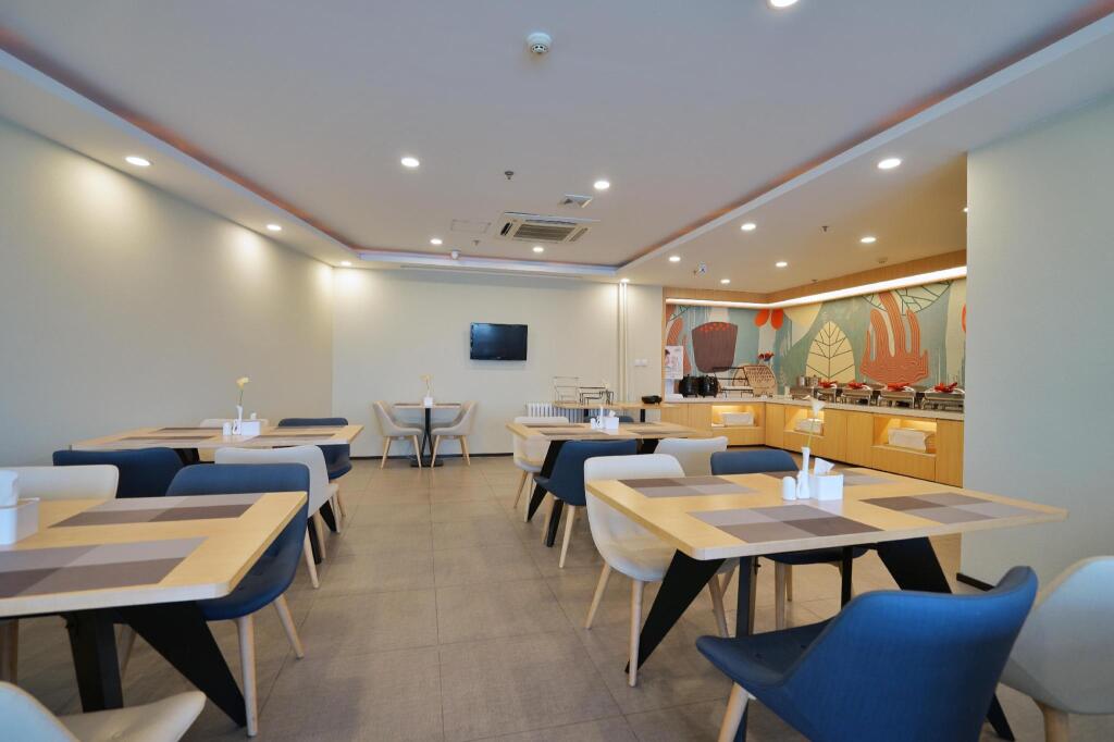 Цзинань: Hanting Hotel Ji'nan Baotu Spring