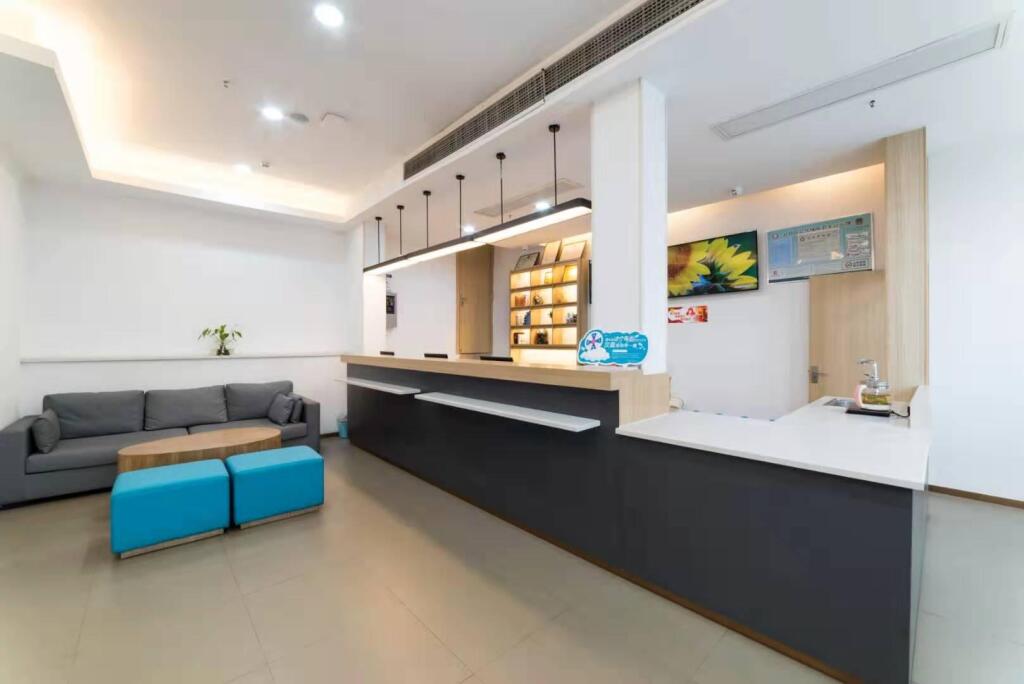 Ухань: Hanting Hotel Wuhan Hongshan Square Minzhu Road