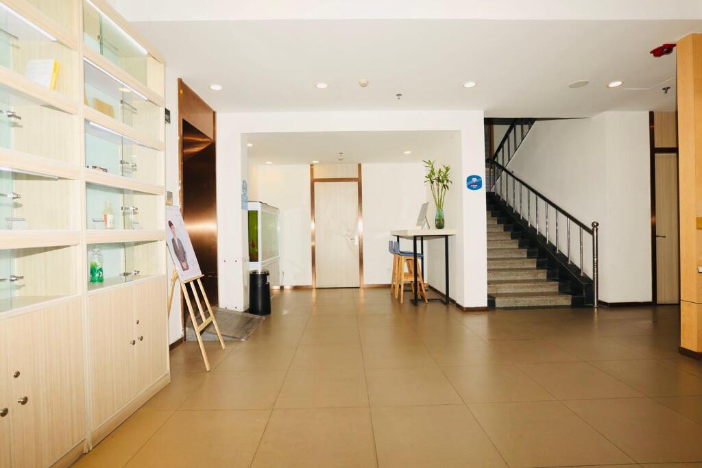 Цзинань: Hanting Hotel Ji'nan Licheng People's Government