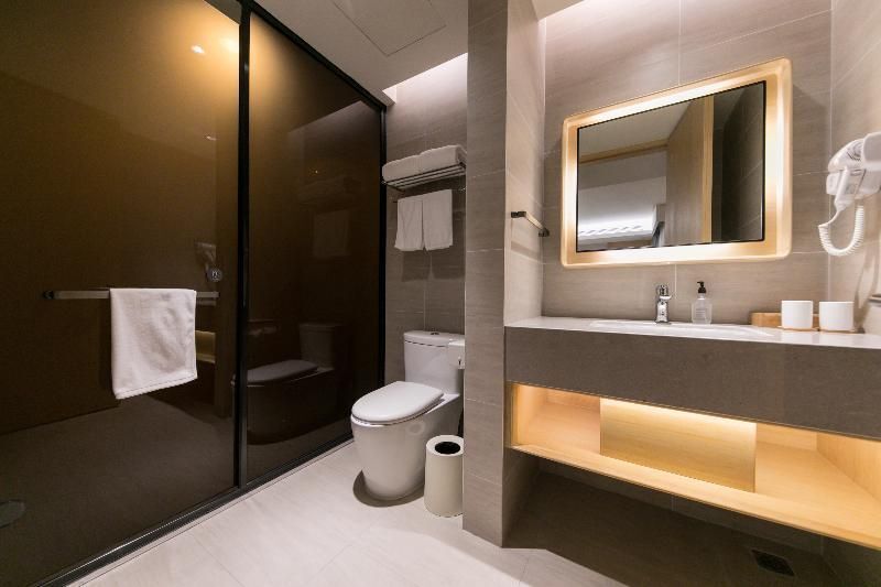 Шанхай: Ji Hotel Shanghai Changshou Road Metro Station