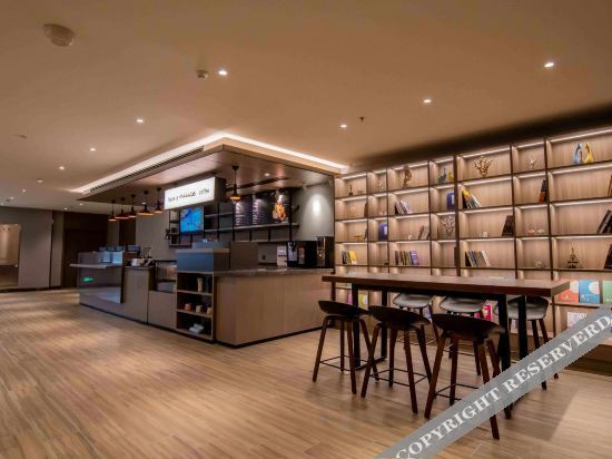 Тунхуа: Hanting Hotel (Meihekou railway station store)