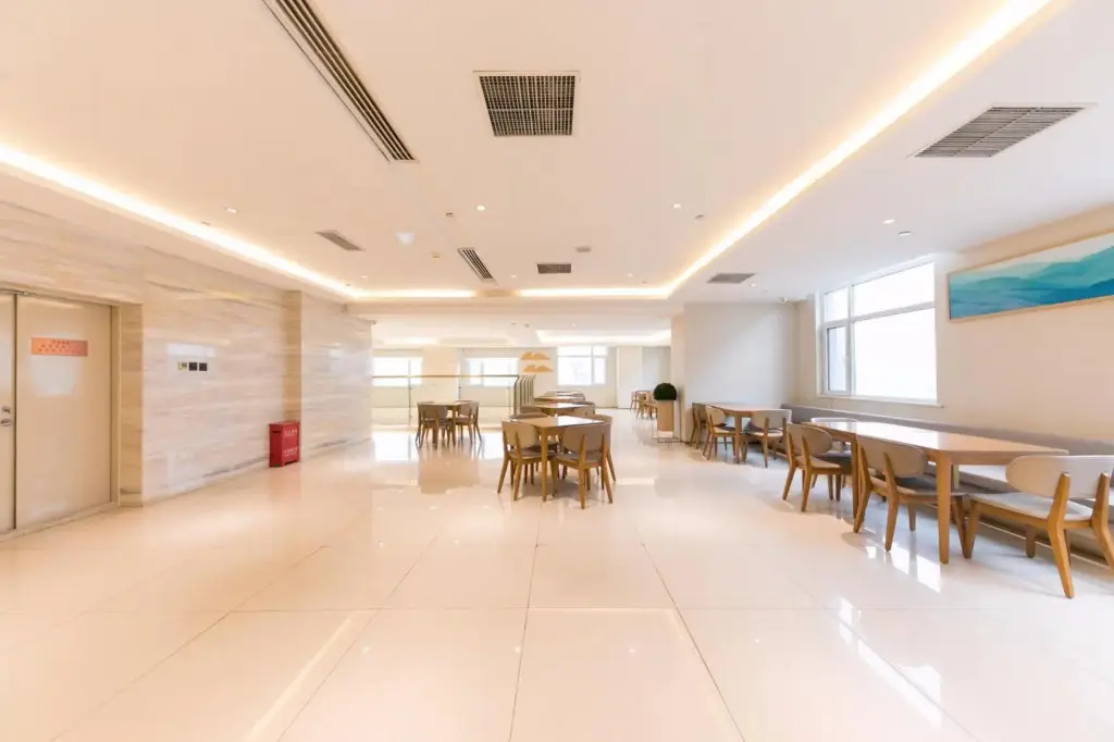 Баодин: Ji Hotel Zhuozhou East Station