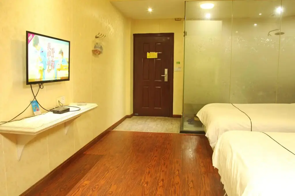 Тайчжоу: Wogo Pleaself Hotel Xianju Bus Station