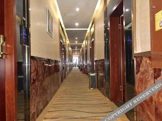Гуангхан: Towo Holiday Hotel (Guang'an Moore Department)
