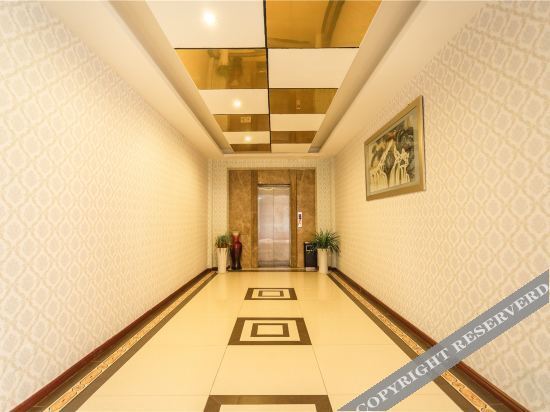 Цзиндэчжэнь: Towo Holiday Hotel Jingdezhen People Square Guomao