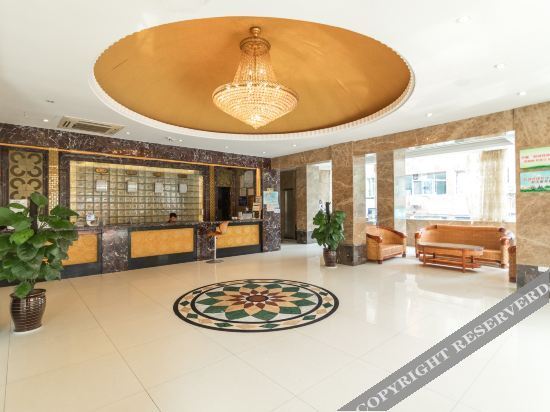 Цзиндэчжэнь: Towo Holiday Hotel Jingdezhen People Square Guomao
