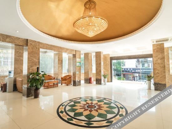 Цзиндэчжэнь: Towo Holiday Hotel Jingdezhen People Square Guomao
