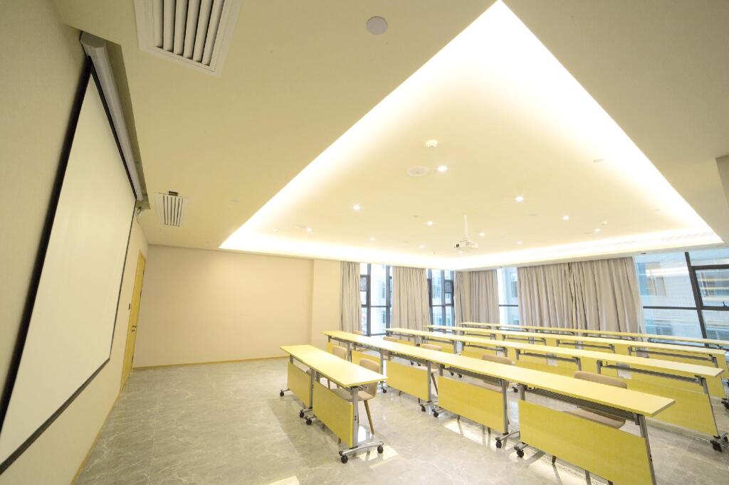 Гуанчжоу: Ji Hotel Guangzhou Baiyun Airport