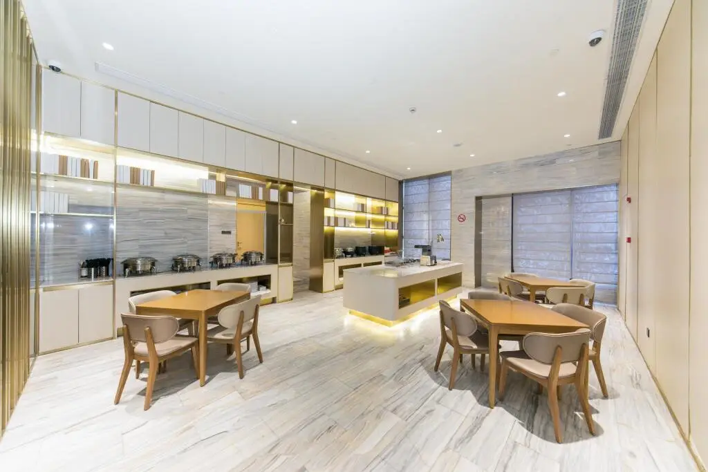 Шанхай: Ji Hotel Shanghai Daning Lingshi Park