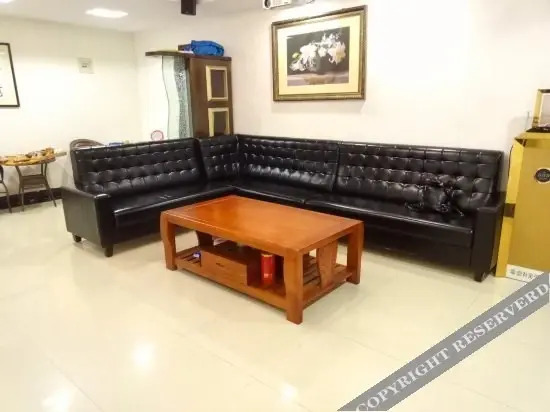 Гуанчжоу: Dongmen Apartment (Guangzhou Pazhou University of Finance and Economics)
