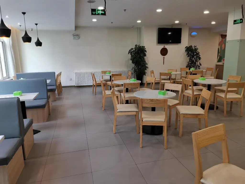 Лаиву: Hanting Hotel Jinan Laiwu Yinzuo Shopping Mall