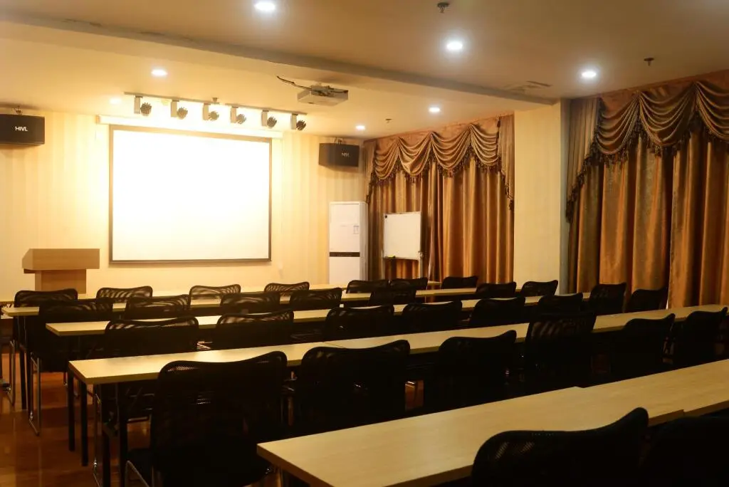 Линьи: Hanting Hotel Linyi Mengshan Avenue