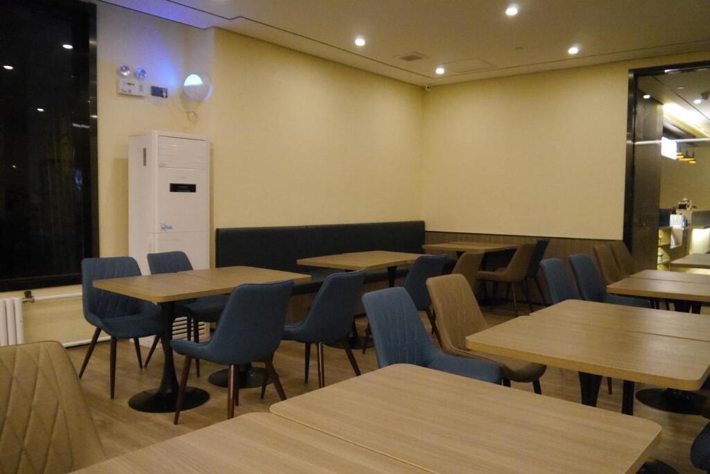 Яньтай: Hanting Hotel Yantai Development Zone Changjiang Road