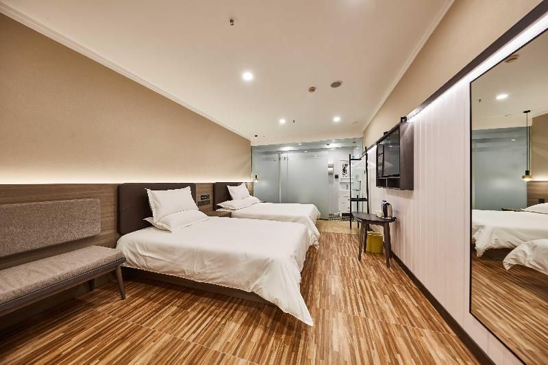 Пекин: Hi Inn (Beijing Happy Valley Shibalidian)
