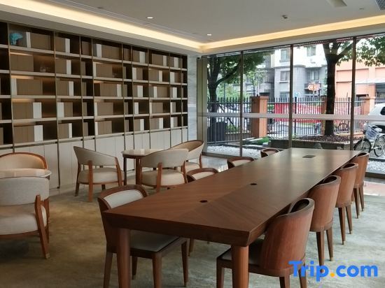 Шанхай: Ji Hotel Shanghai Meilan Lake Luxiang Road