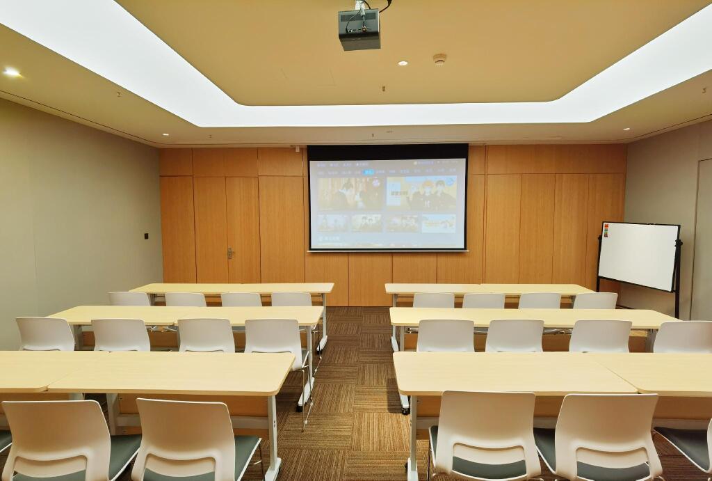 Чэнду: Ji Hotel Chengdu Huaxi Renmin Nan Road