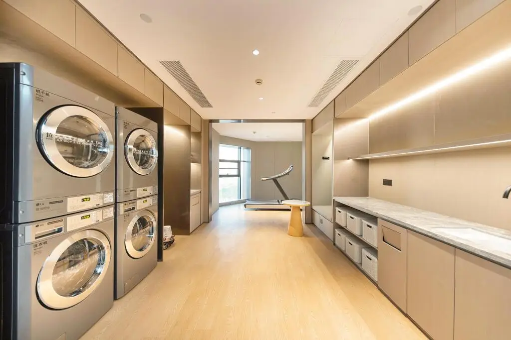 Куньмин: Ji Hotel Kunming Xinluoshi Bay