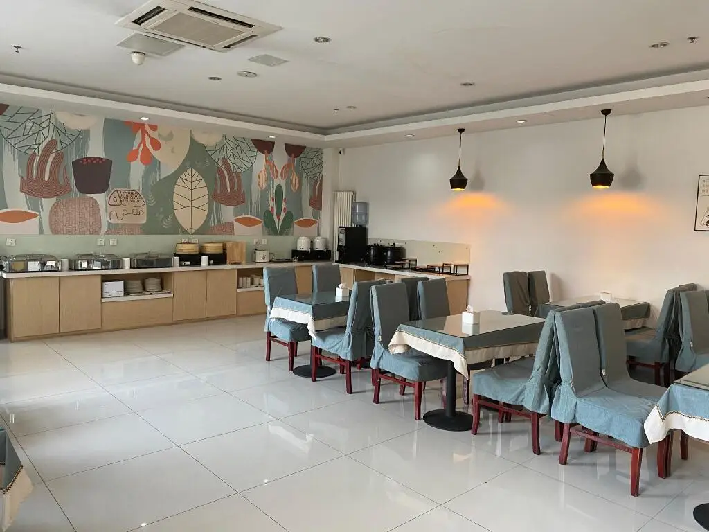 Циндао: Hanting Hotel Qingdao Jiaonan West Coast Bus Terminal