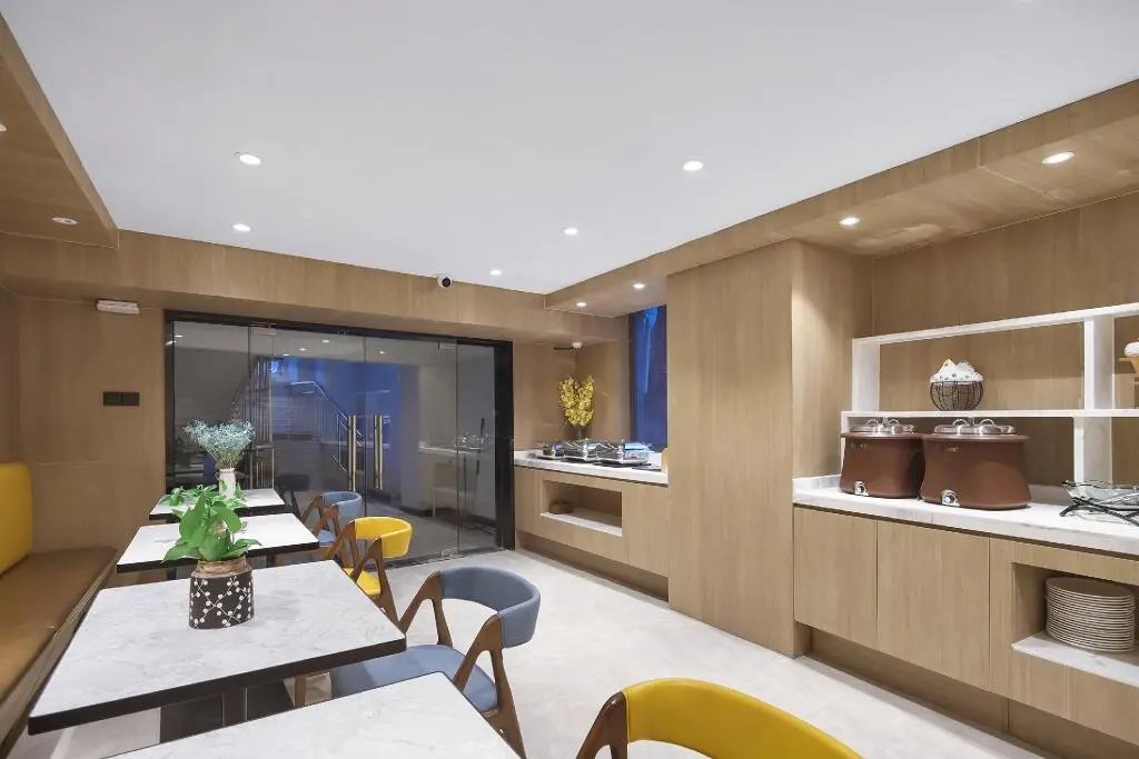 Нанкин: Hanting Premium Hotel Nanjing Jiangning Vocational and Technical College Hotel