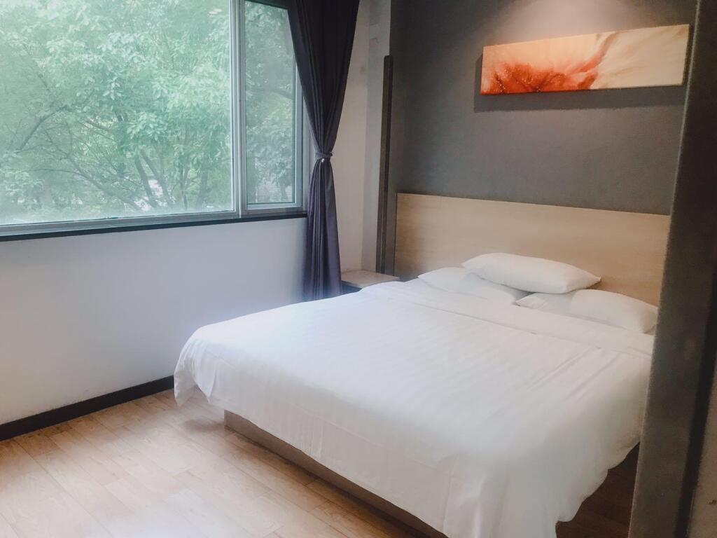 Шанхай: Hi Inn Shanghai Jinshan Zhujing Jinlong New Street