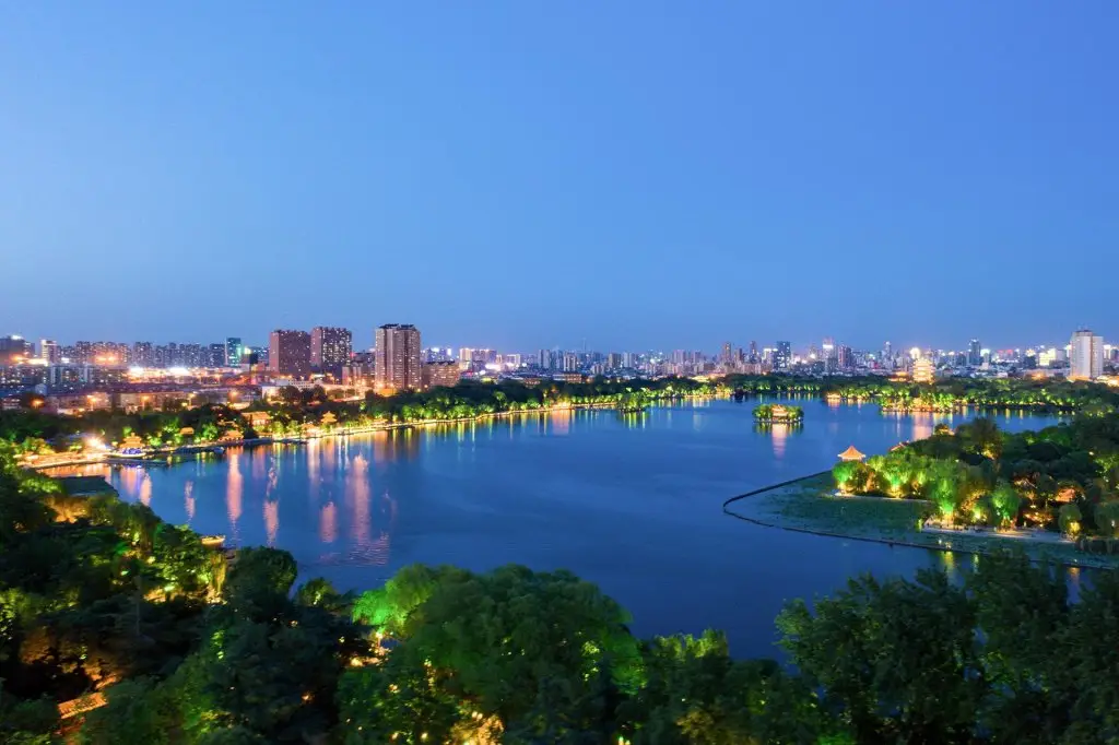 Цзинань: Ji Hotel Jinan Daming Lake Tongyuanju Front Street