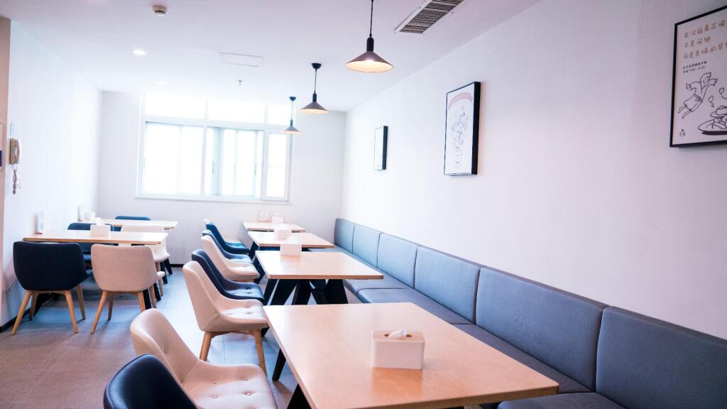 Наньчан: Hanting Hotel Nanchang Ba Yi Square Branch