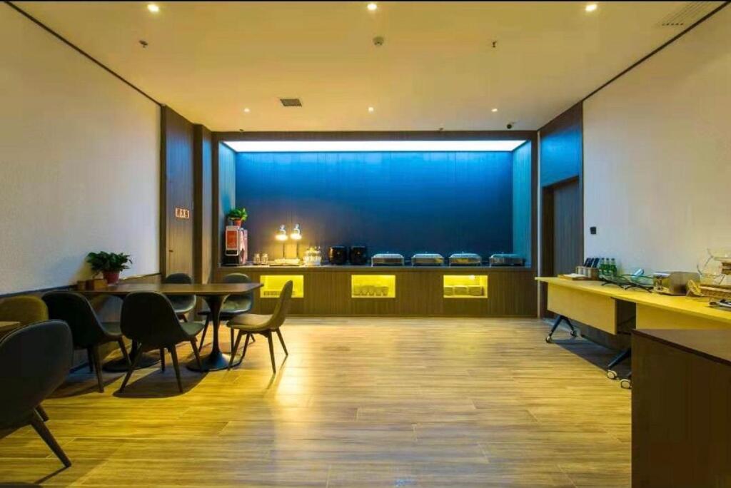 Сиань: Hanting Hotel Xian Changqing Road Metro Station
