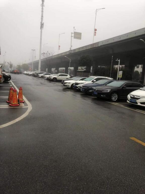 Ухань: Hanting Hotel Sixin Avenue Metro Station