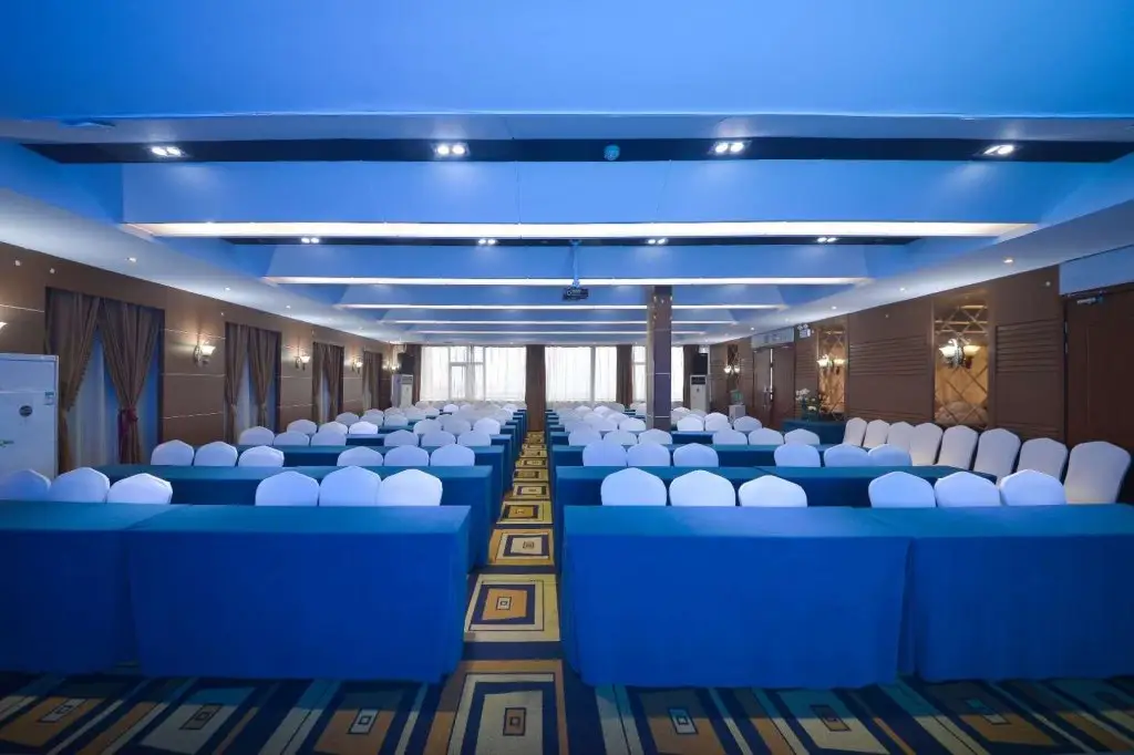 Кайфын: Starway Hotel Kaifeng Xiaosongcheng
