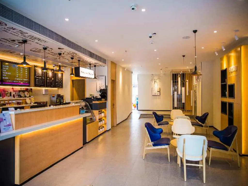 Чжоукоу: Hanting Hotel Zhoukou Wuyi Square