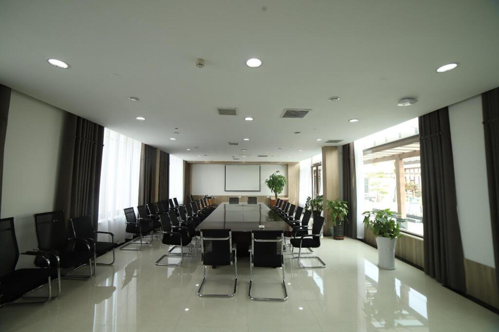 Синтай: Hanting Premium Hotel Xingtai City Nanhe County Heyang Street
