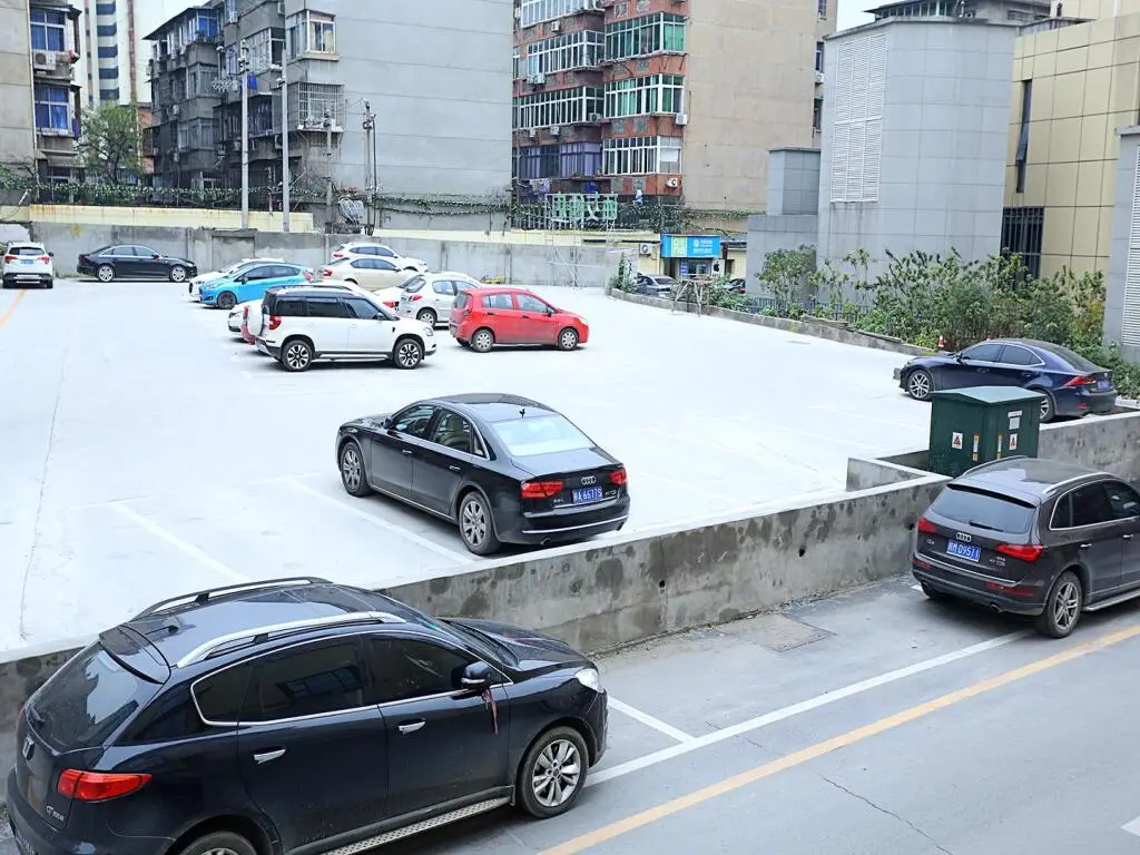 Наньчан: Hi Inn Nanchang Bayi Square Metro Station