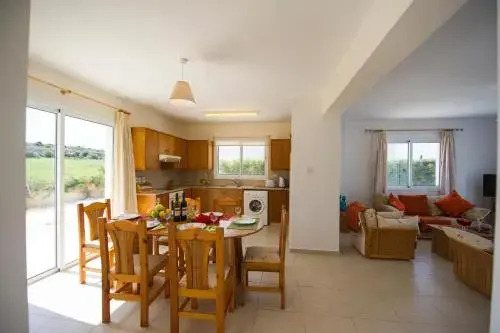 Аргака: Sandy Coast Villa Petunia