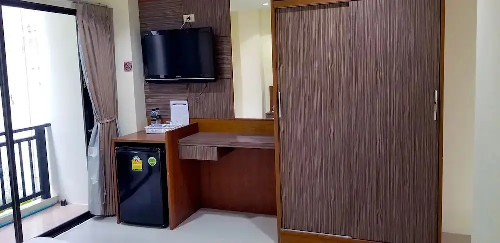 Кату: Kanpai Hotel