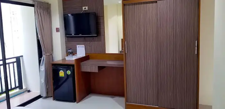 Кату: Kanpai Hotel