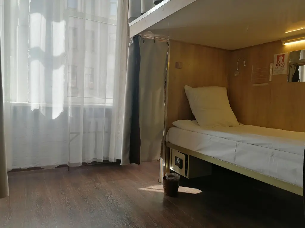 Санкт-Петербург: Меблированные комнаты Life Space Cupe