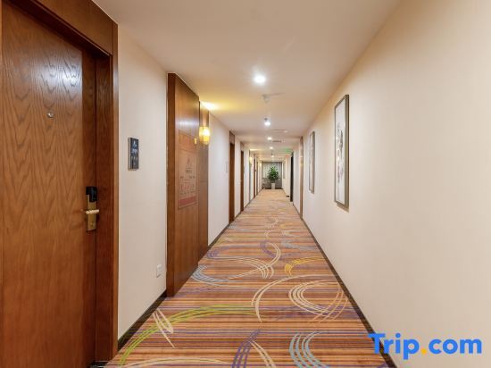 Линьи: News Rezen Hotel